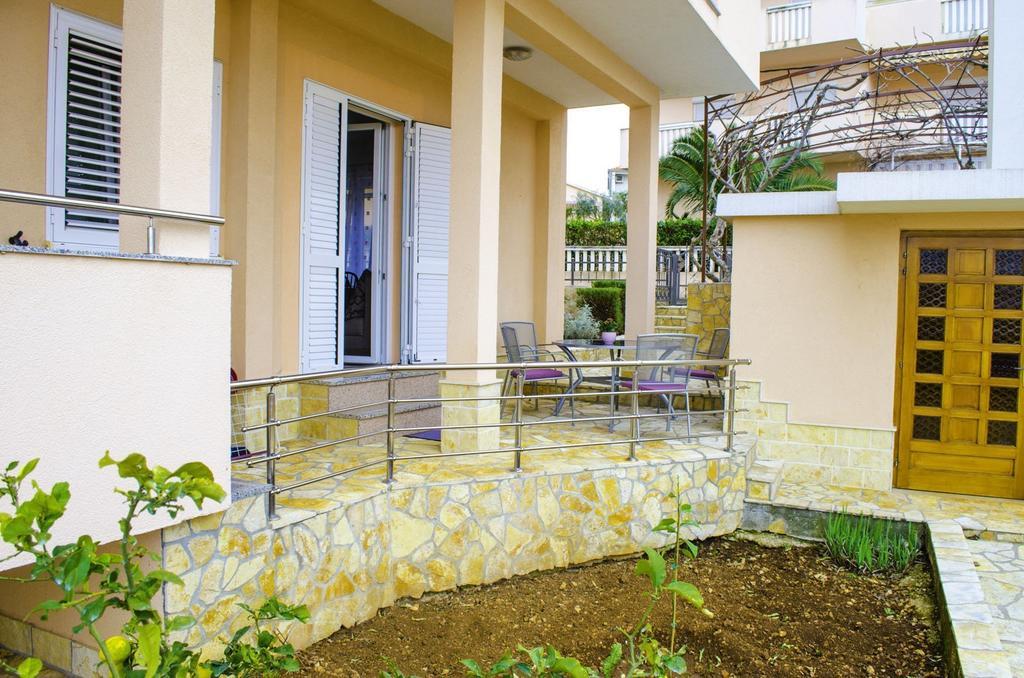 Apartments Zlatka Трогир Экстерьер фото