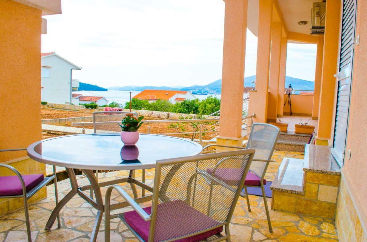 Apartments Zlatka Трогир Экстерьер фото