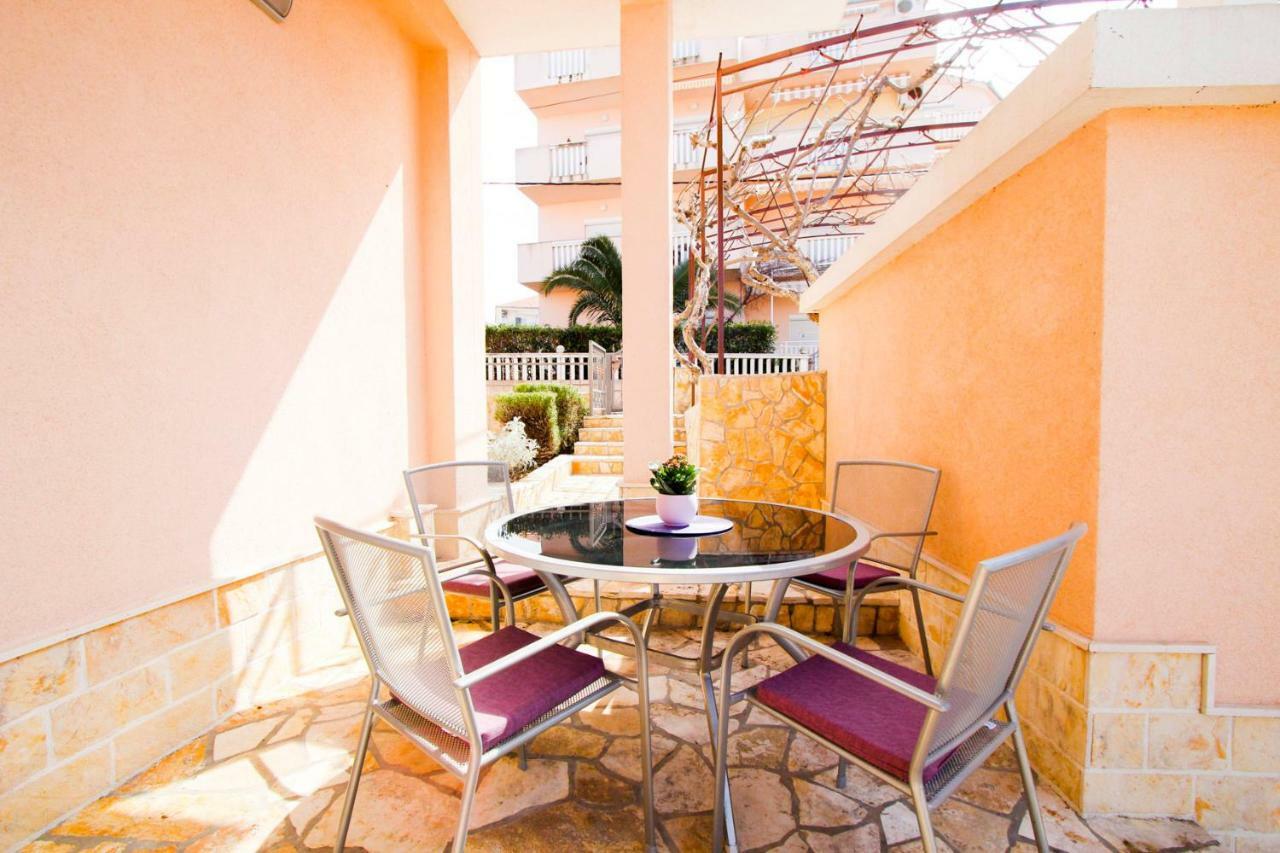 Apartments Zlatka Трогир Экстерьер фото